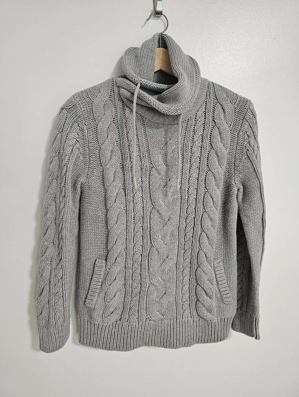 LL Bean Signature Funnel Neck Cable Knit Sweater Gray Small